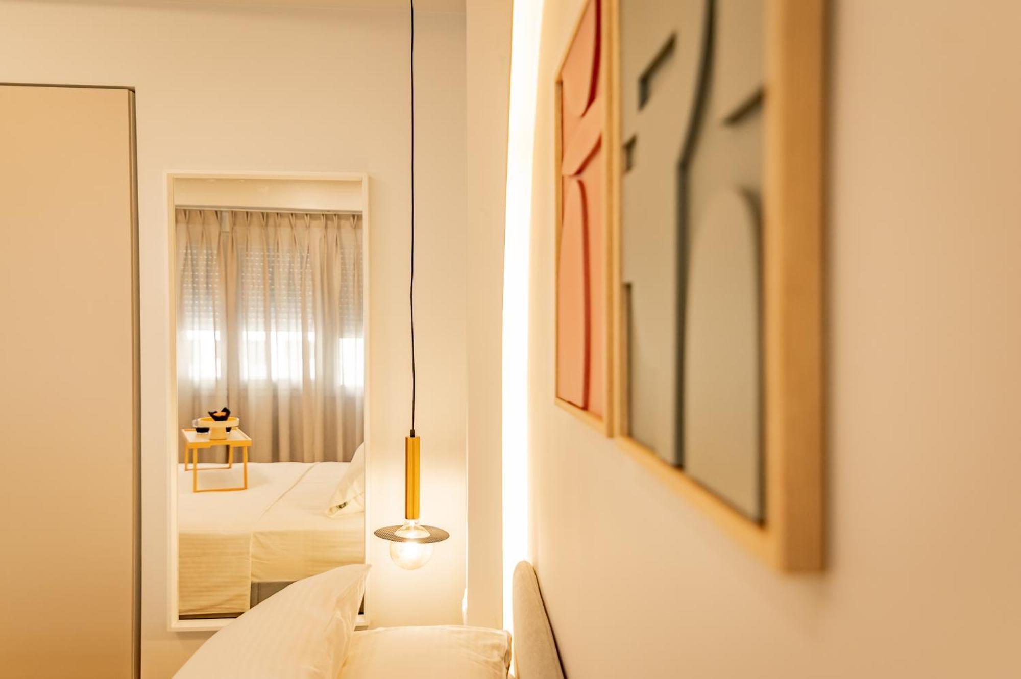 Urban Luxury Suites Thessaloniki Exterior photo