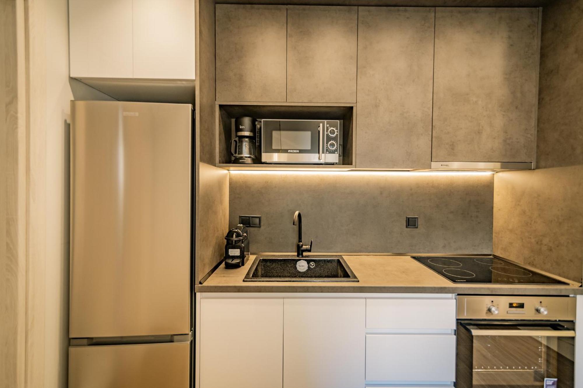 Urban Luxury Suites Thessaloniki Exterior photo