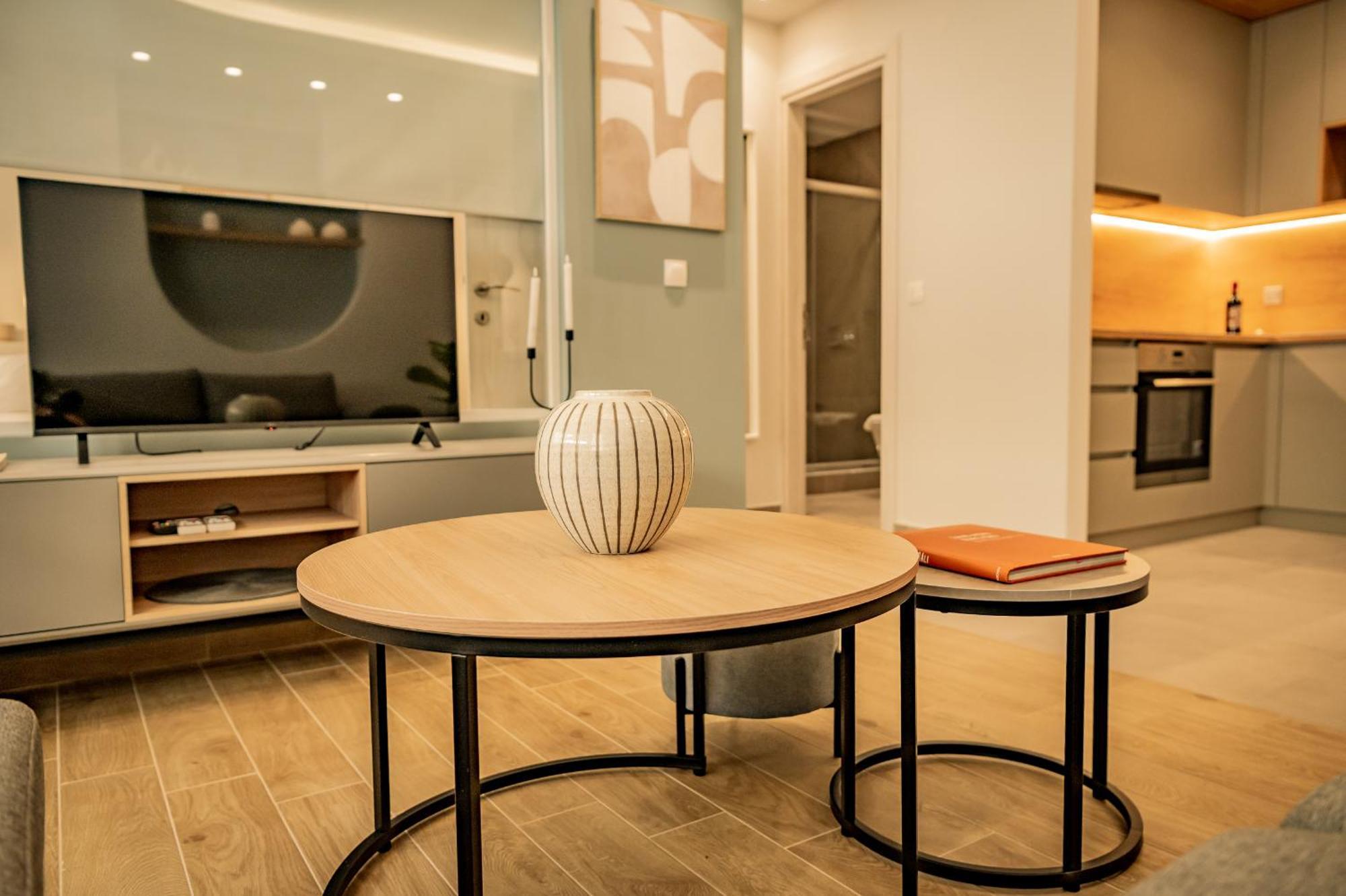 Urban Luxury Suites Thessaloniki Exterior photo