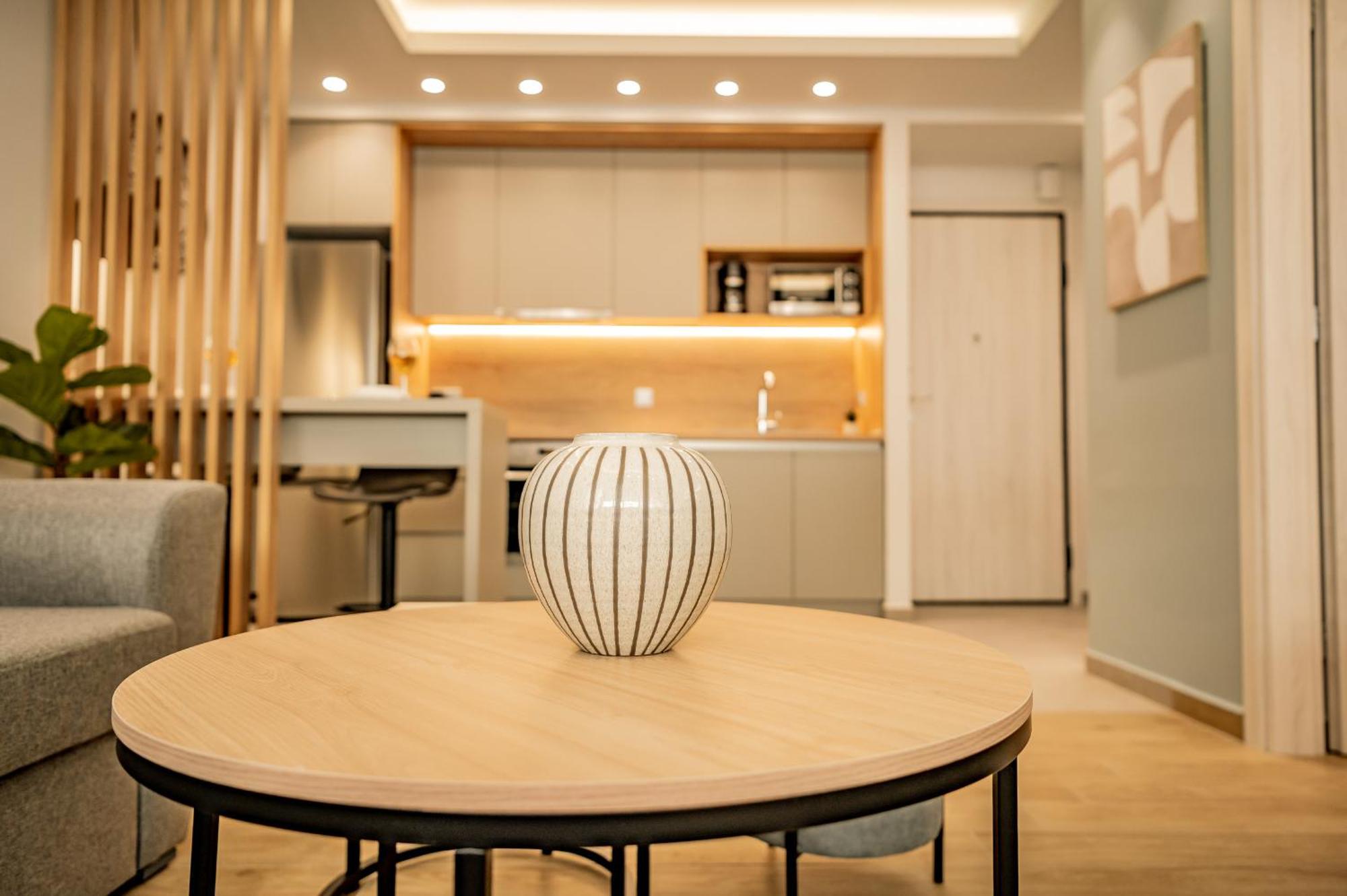 Urban Luxury Suites Thessaloniki Exterior photo